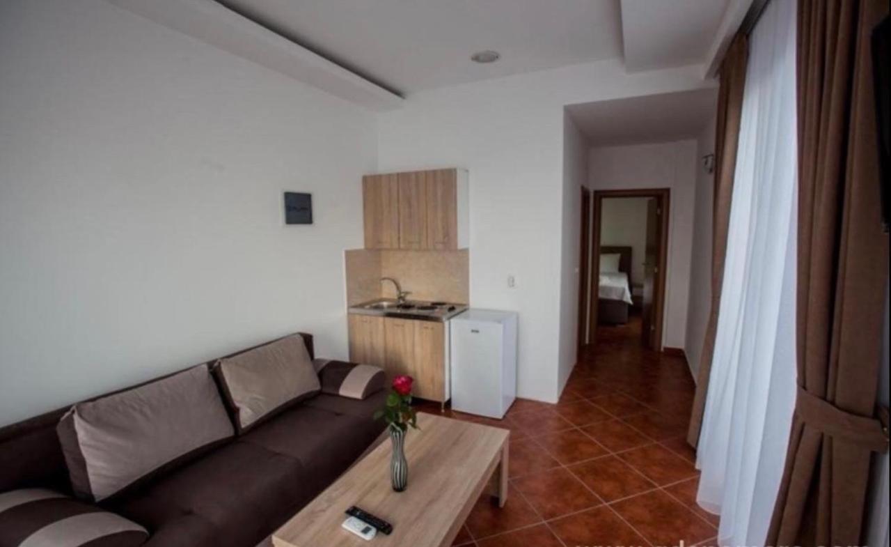 Delux Apartmani 도브라 보다 외부 사진
